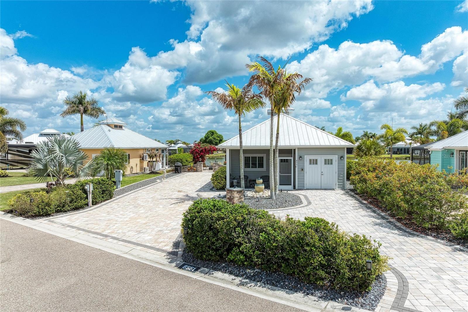 THORNTON CRK MOTORCOACH RESIDENCE - Residential