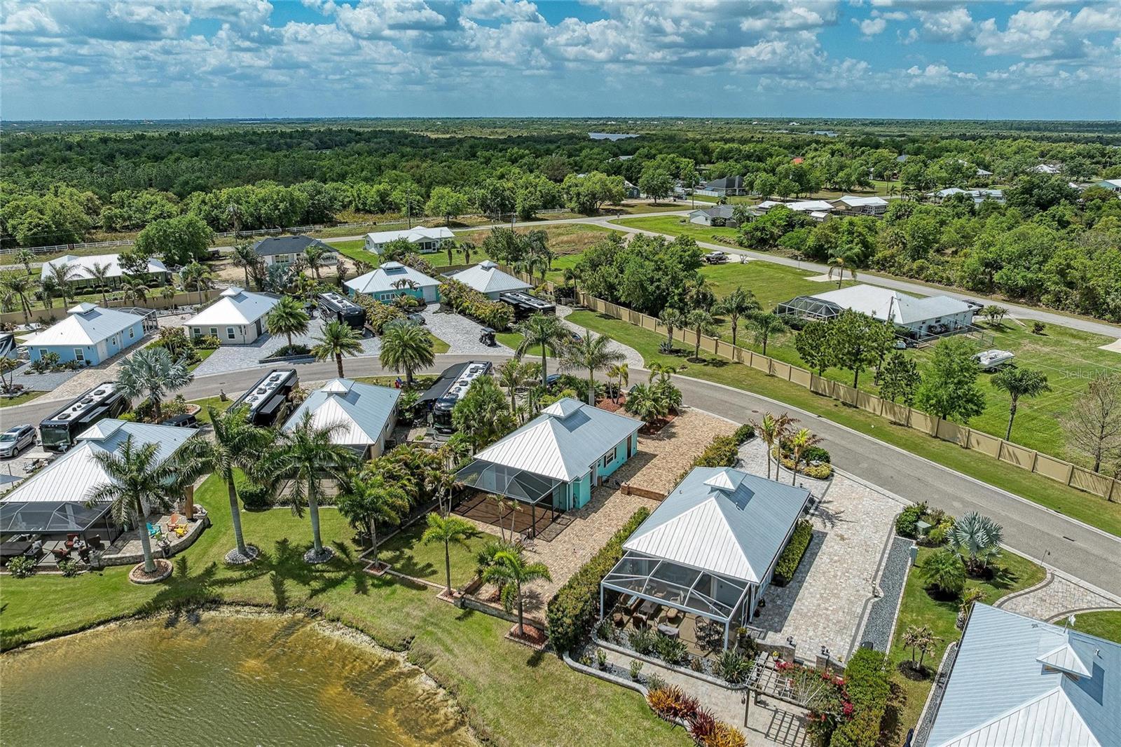 THORNTON CRK MOTORCOACH RESIDENCE - Residential