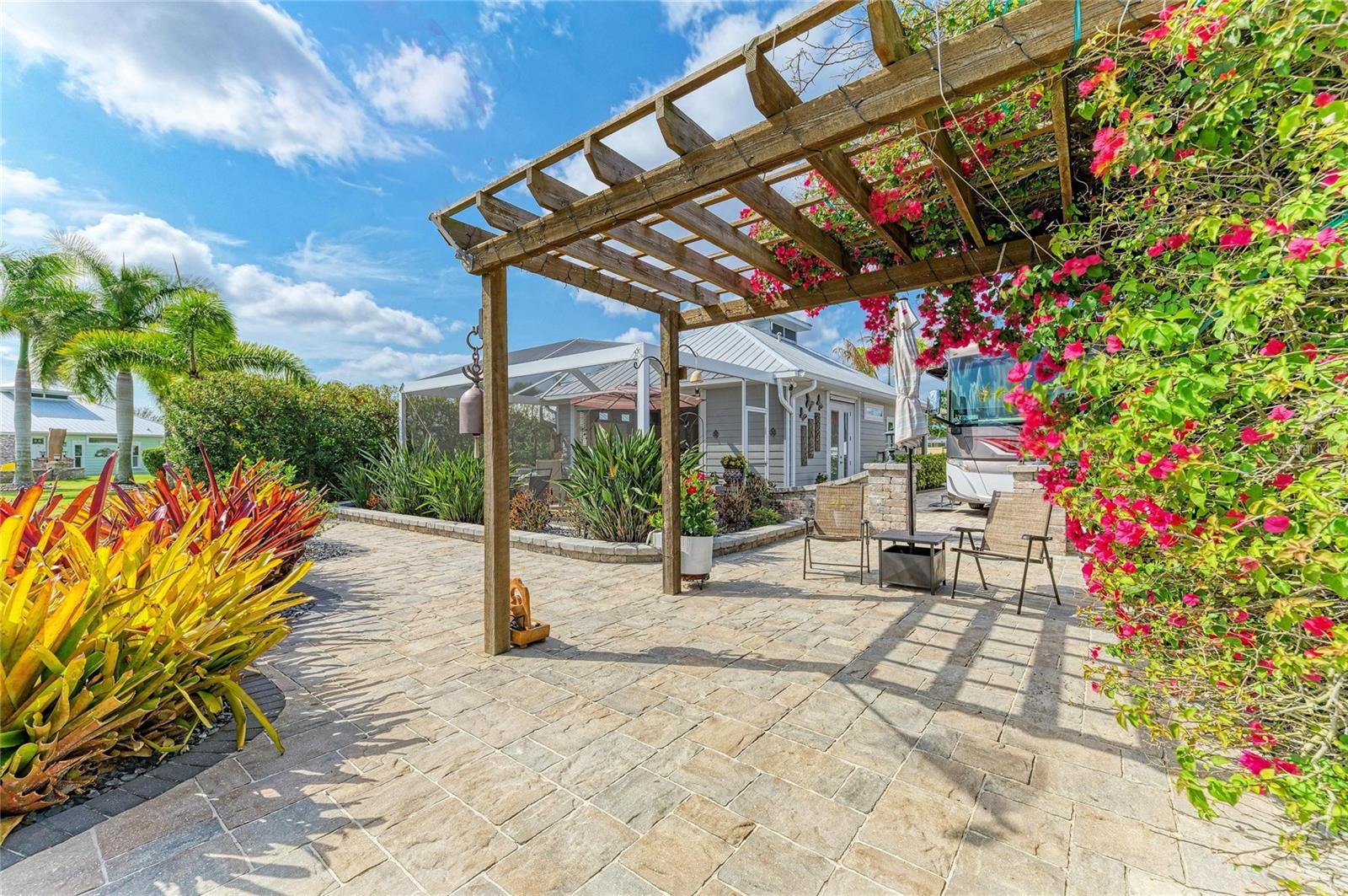 THORNTON CRK MOTORCOACH RESIDENCE - Residential