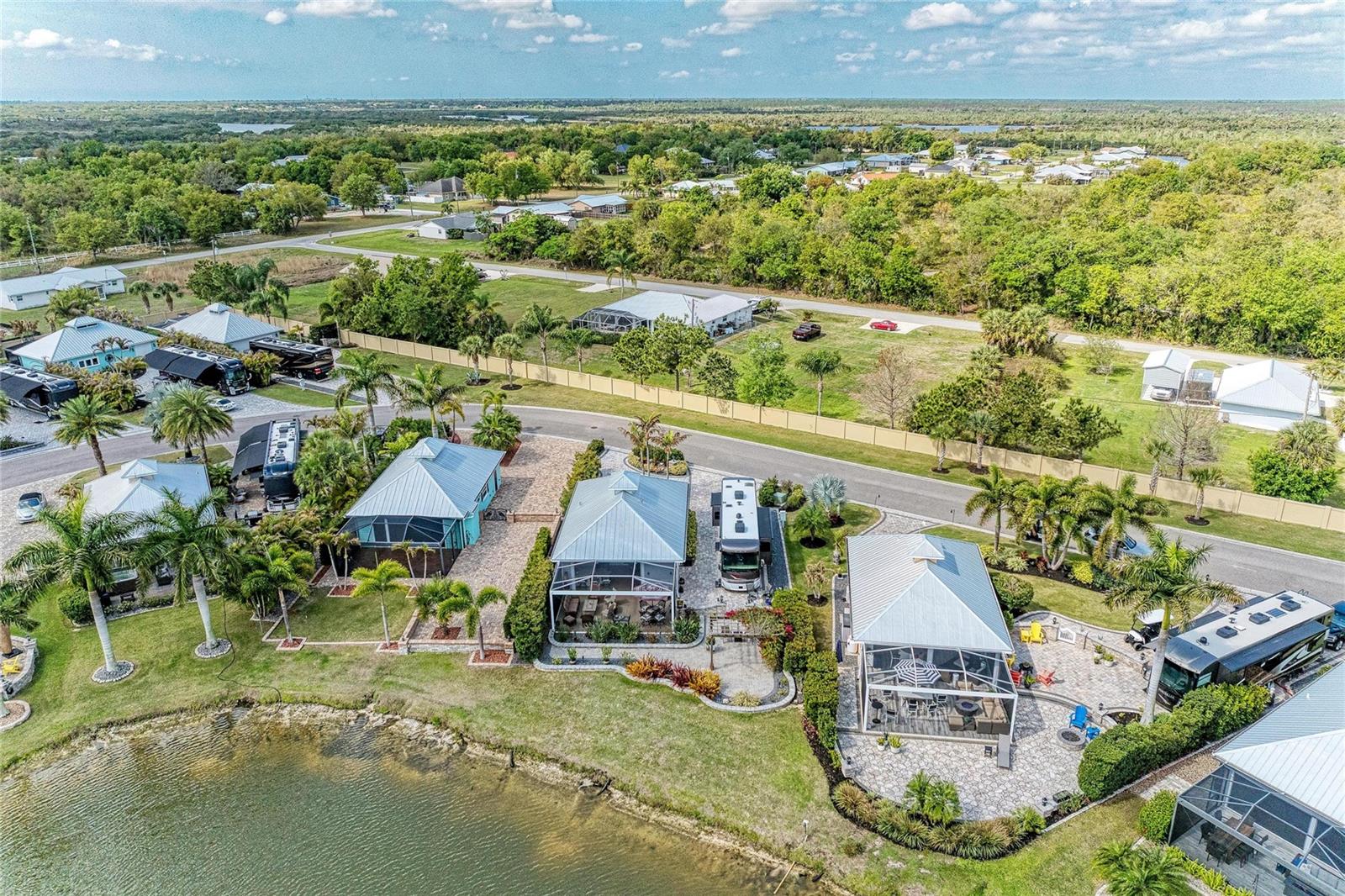 THORNTON CRK MOTORCOACH RESIDENCE - Residential