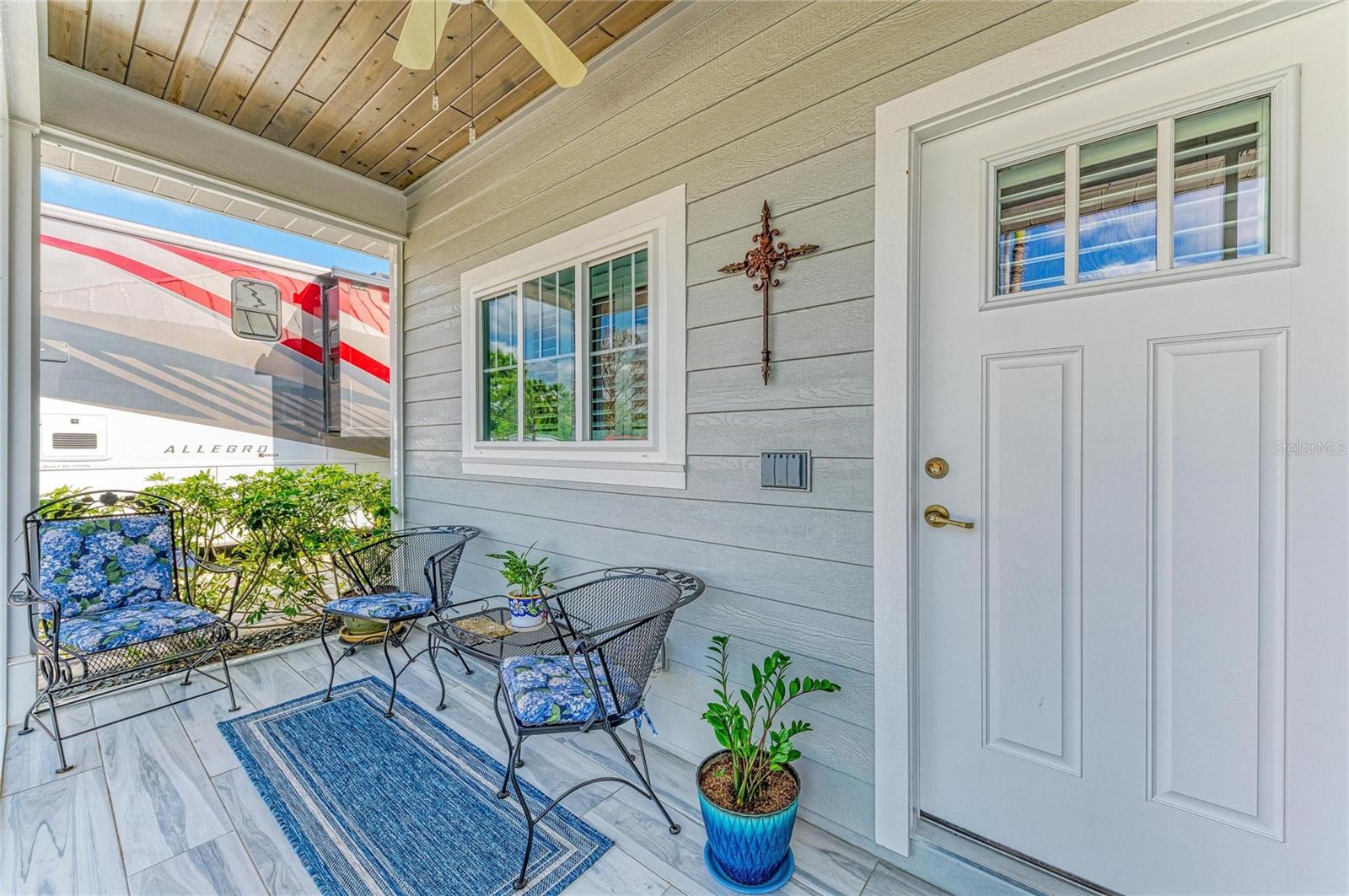 THORNTON CRK MOTORCOACH RESIDENCE - Residential