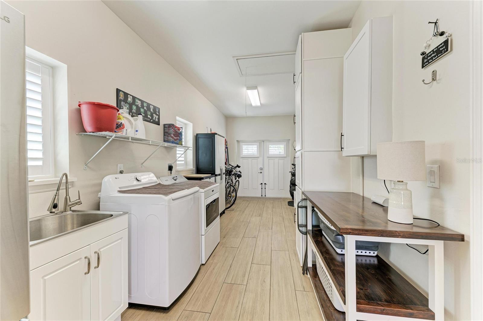 THORNTON CRK MOTORCOACH RESIDENCE - Residential