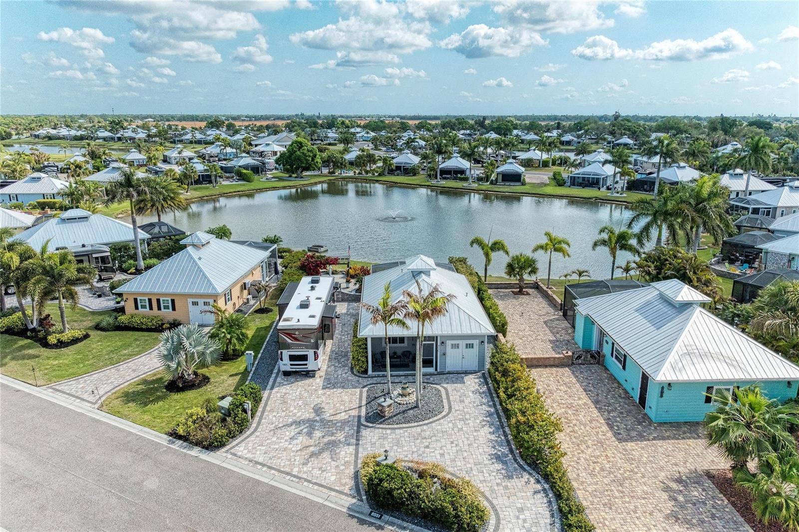 THORNTON CRK MOTORCOACH RESIDENCE - Residential