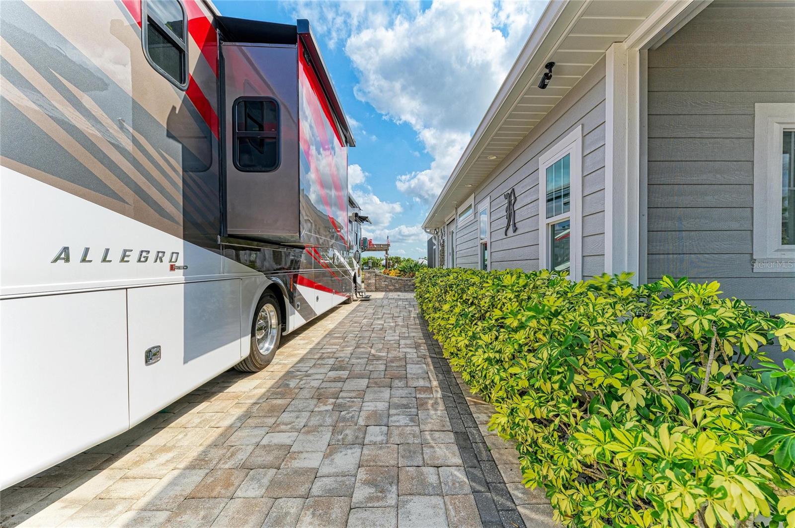 THORNTON CRK MOTORCOACH RESIDENCE - Residential