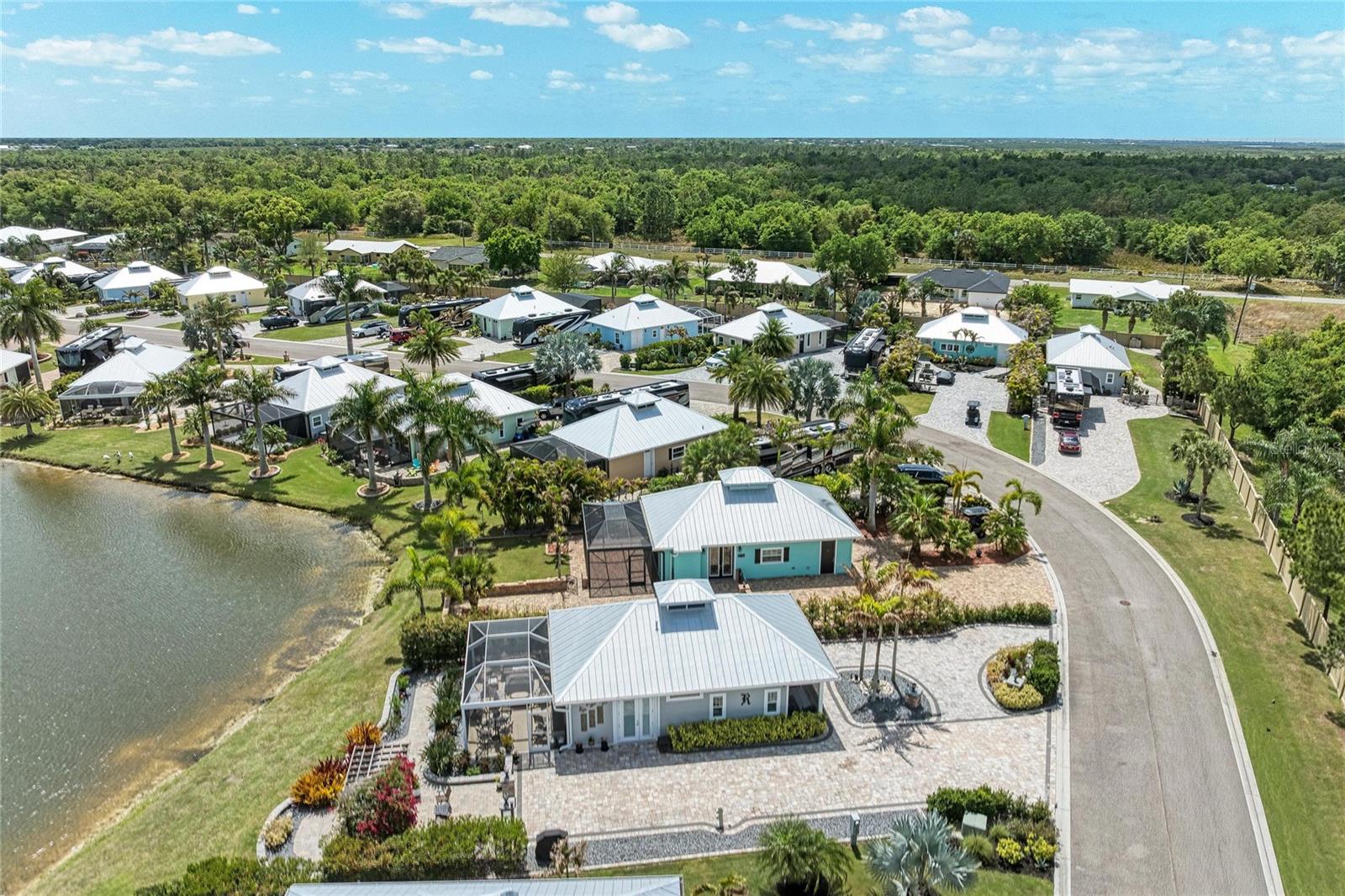 THORNTON CRK MOTORCOACH RESIDENCE - Residential