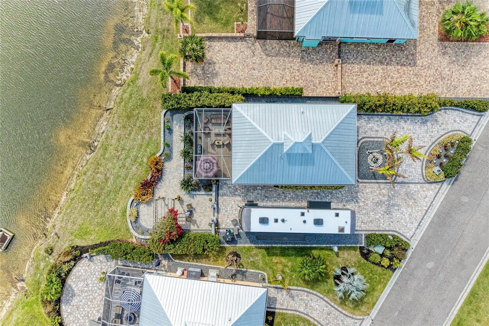 THORNTON CRK MOTORCOACH RESIDENCE - Residential