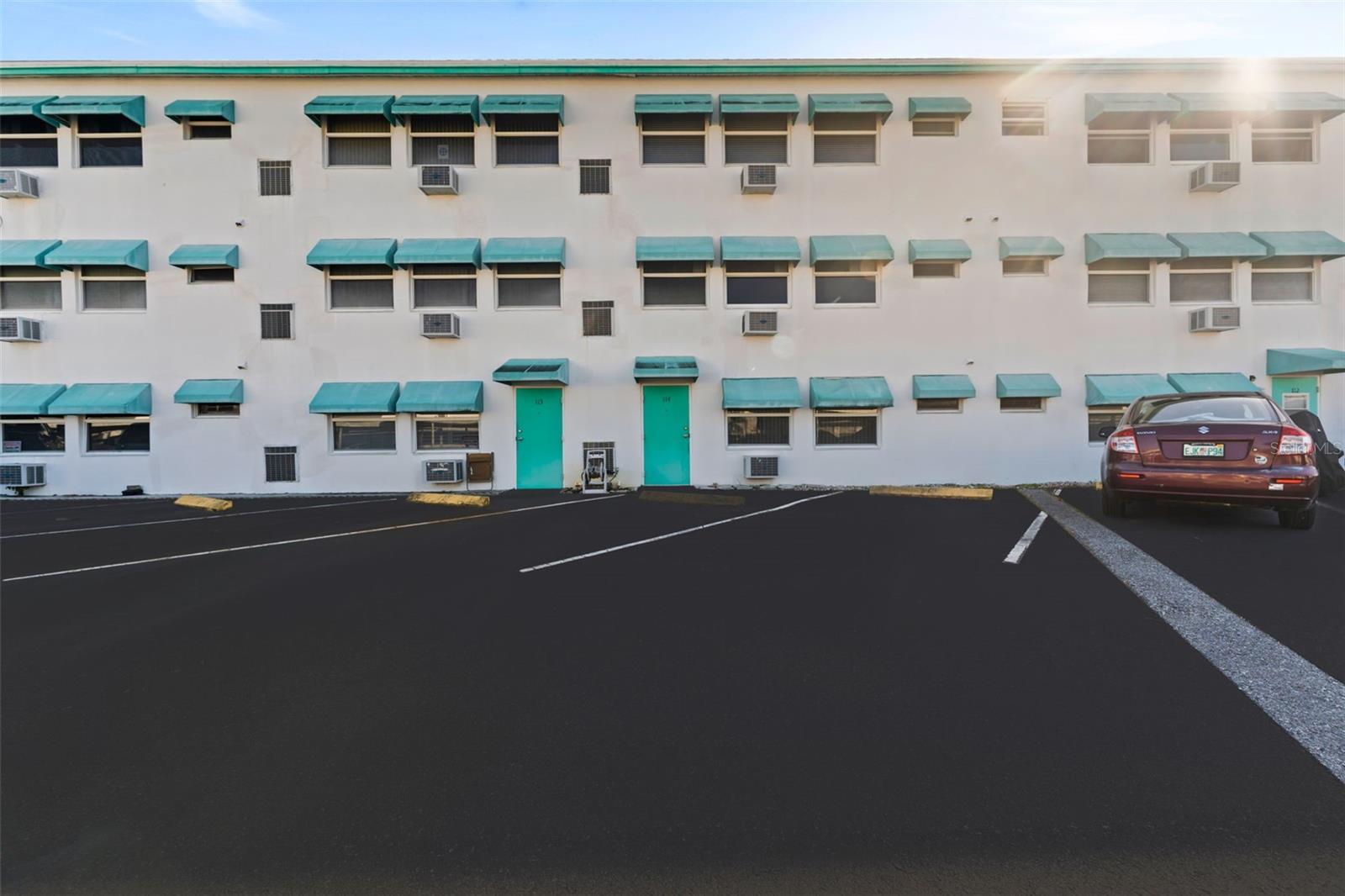 TOWN APTS CONDO - Residential