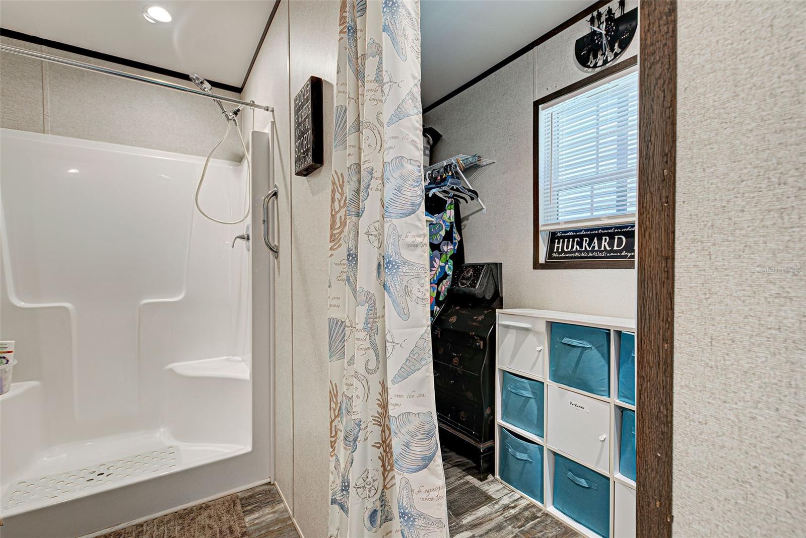 HOLIDAY PARK - Residential