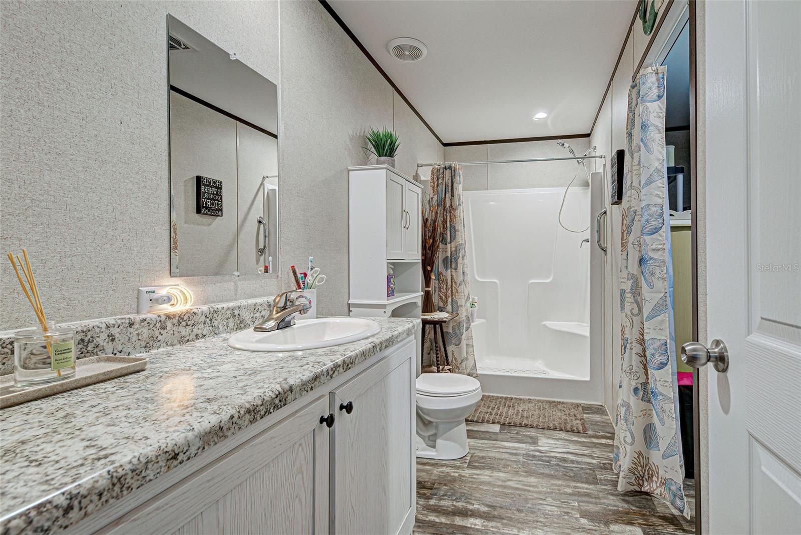 HOLIDAY PARK - Residential