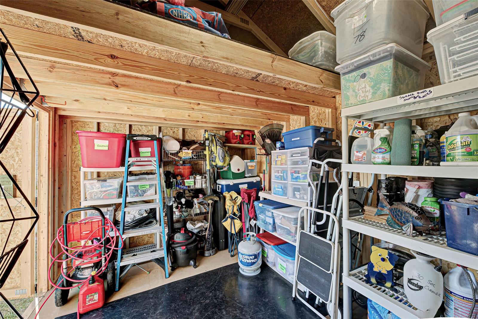 HOLIDAY PARK - Residential