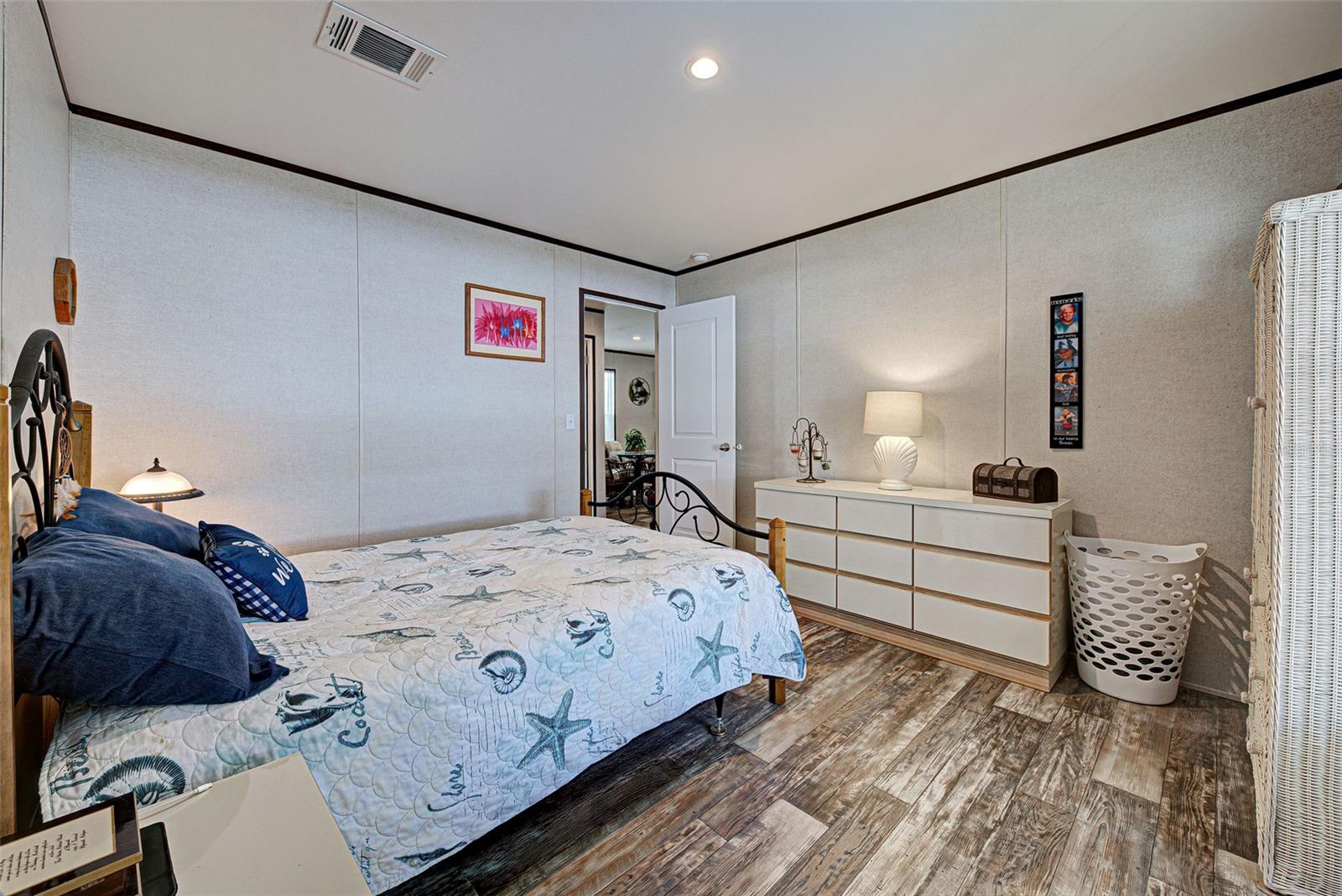 HOLIDAY PARK - Residential