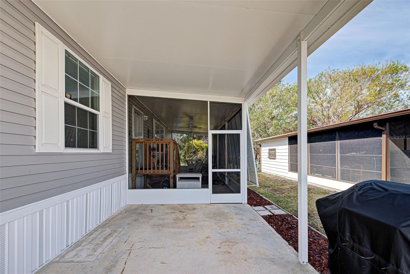 HOLIDAY PARK - Residential