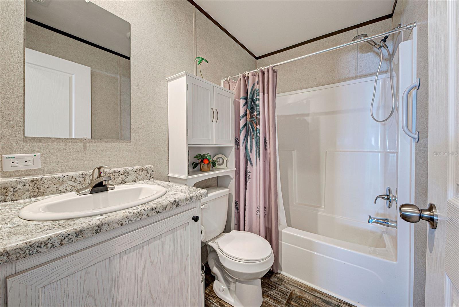 HOLIDAY PARK - Residential