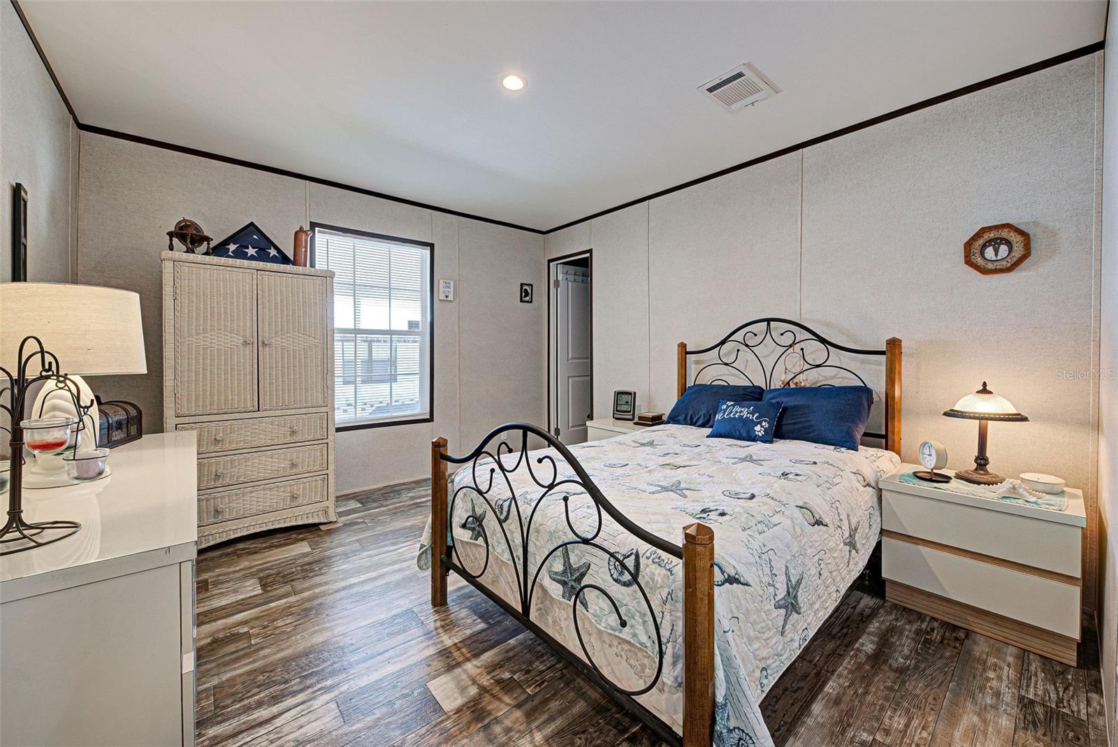 HOLIDAY PARK - Residential