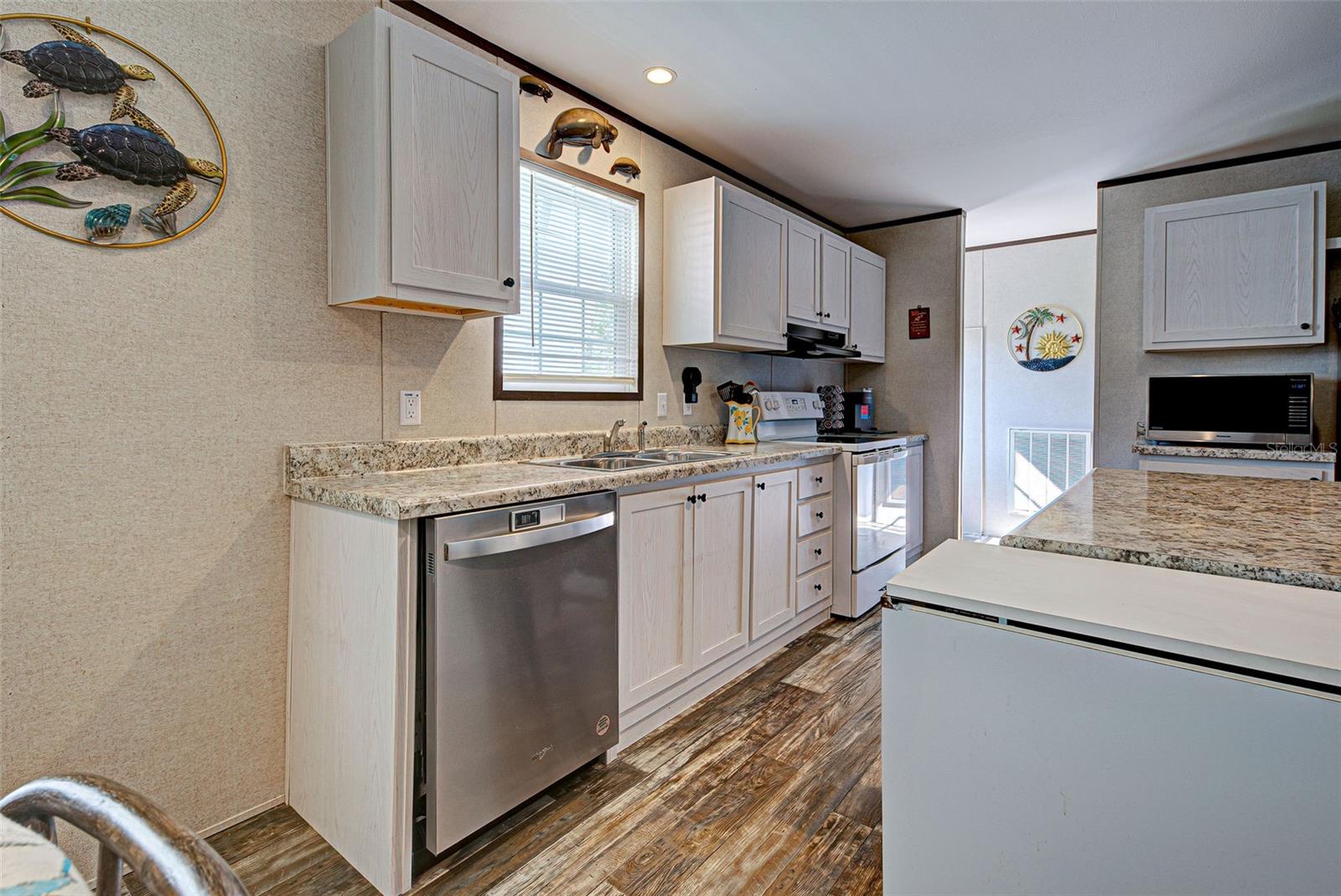 HOLIDAY PARK - Residential