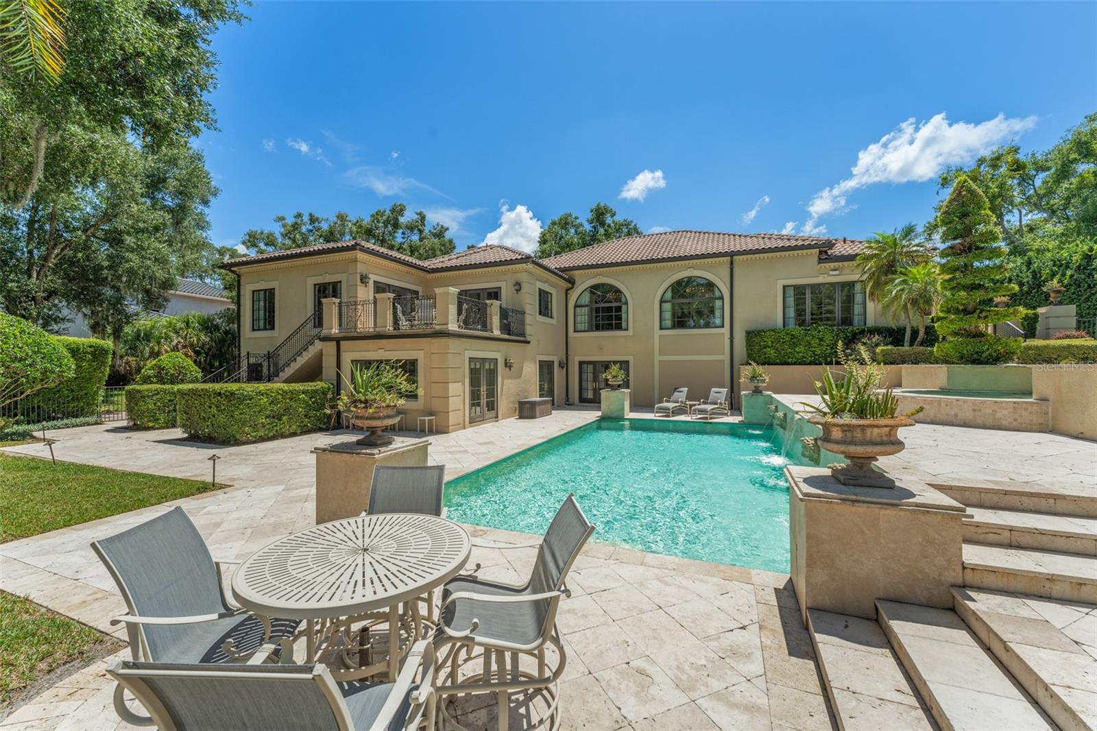 ISLEWORTH - Residential