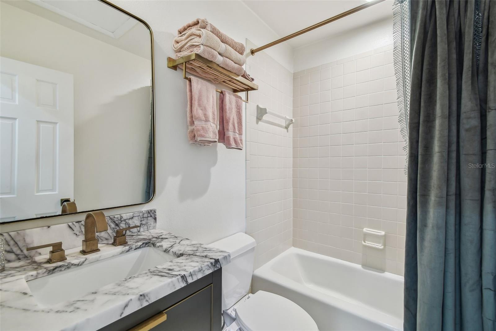 GOLF VIEW PLACE - Residential