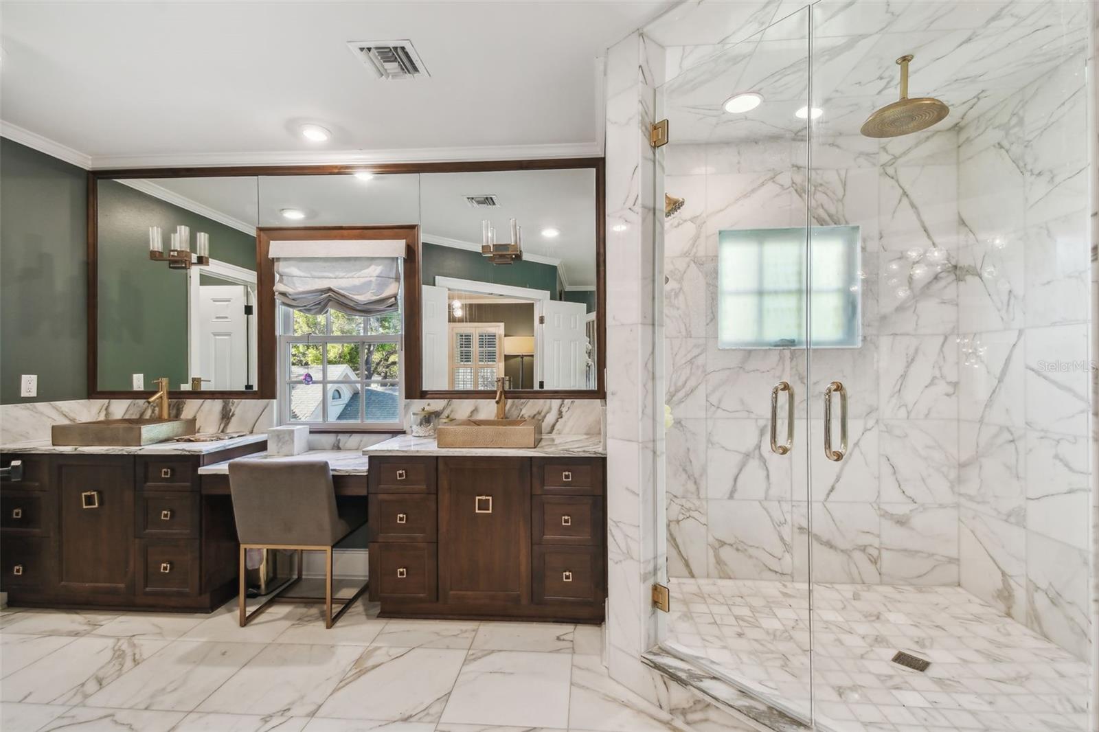 GOLF VIEW PLACE - Residential