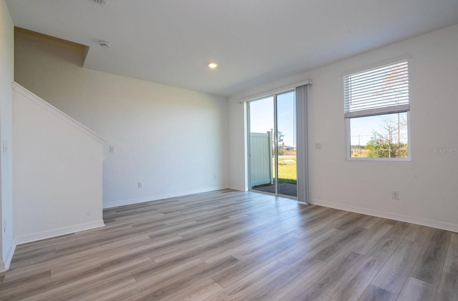 THE MEADOW AT CROSSPRAIRIE - Residential Lease