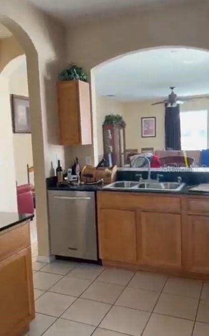 NASSAU POINTE TWNHOMES AT HERI - Residential