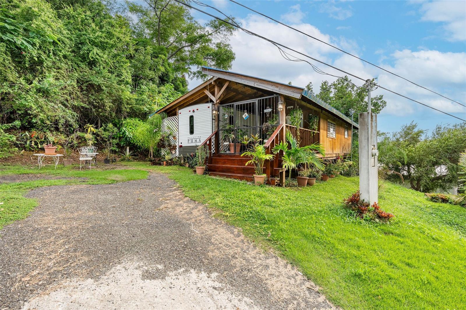 GUANIQUILLA WARD - Residential