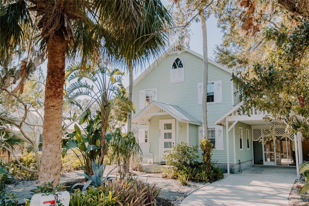 Photo of 2337 Ixora Avenue, Sarasota, FL 34234 (MLS # A4670569)