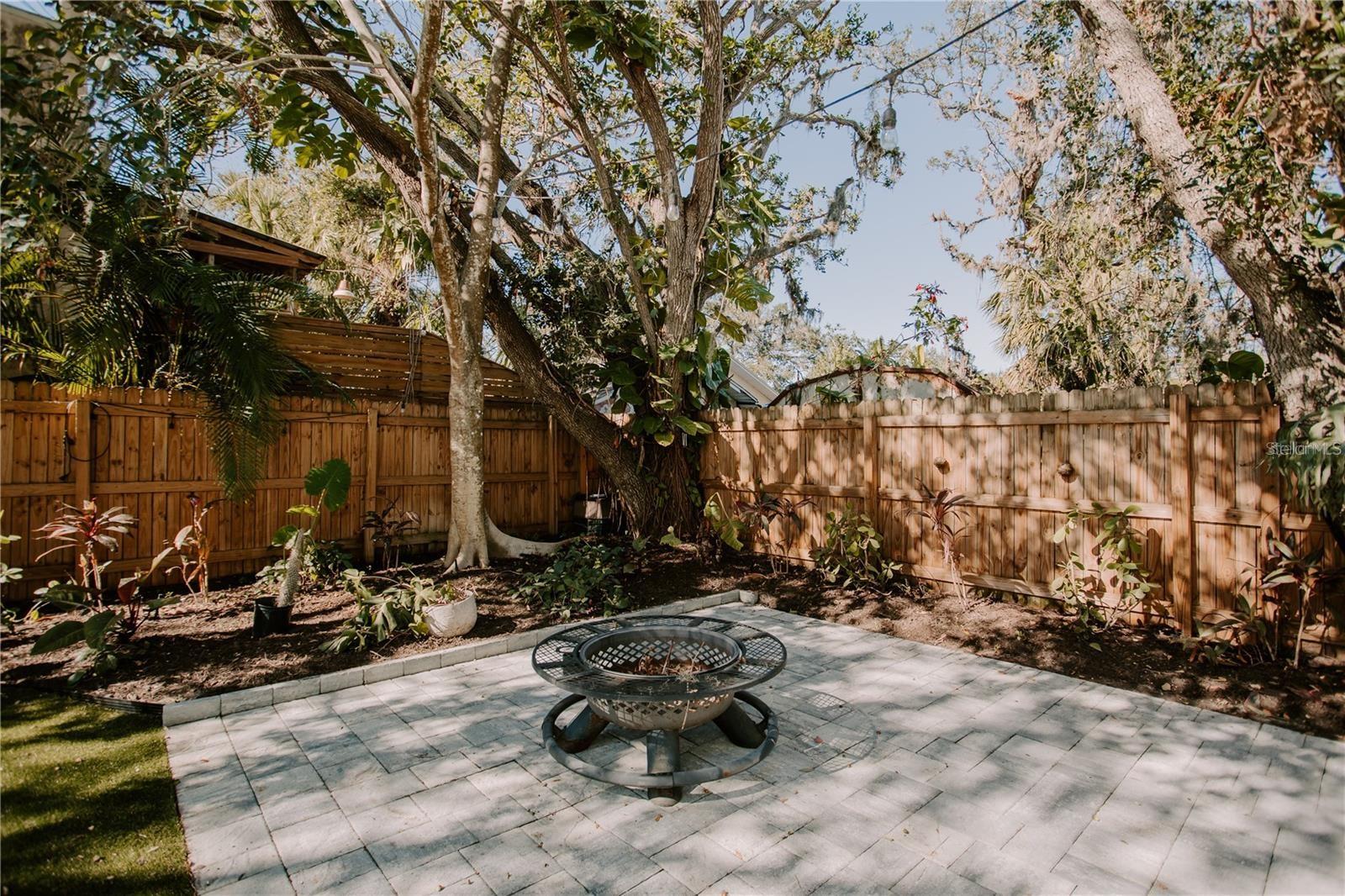 SARASOTA BAY PARK - Residential