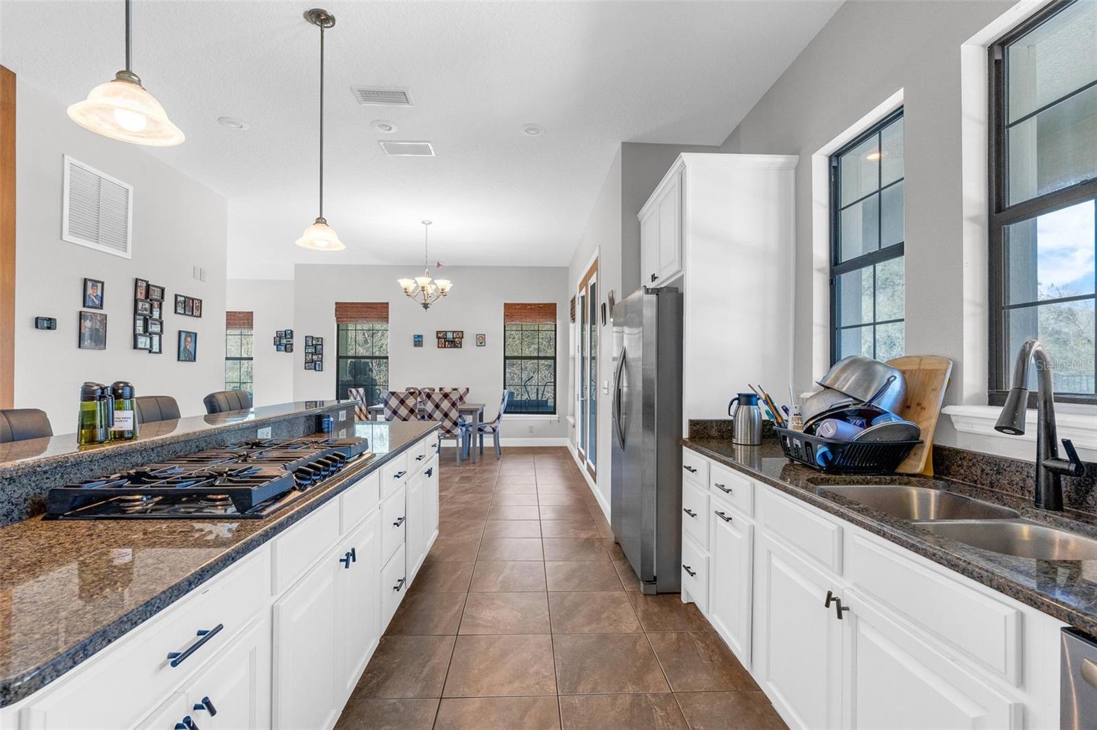 CAMBRIDGE VILLAS - Residential