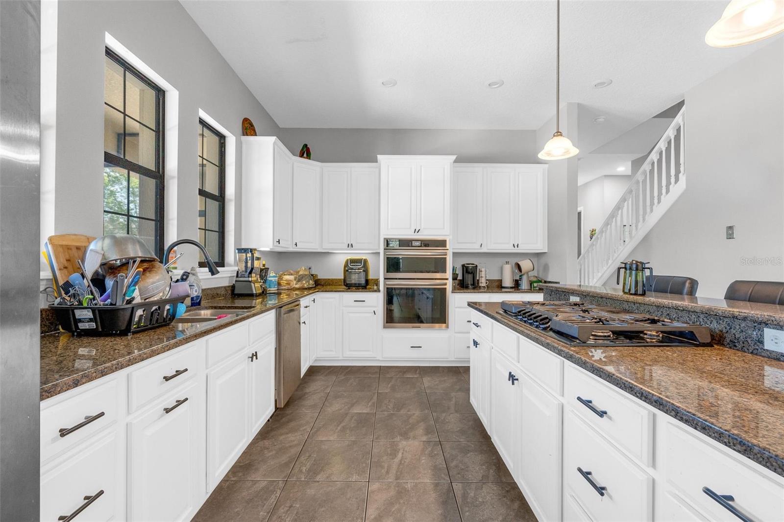 CAMBRIDGE VILLAS - Residential