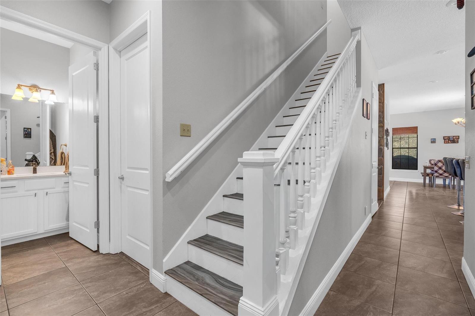 CAMBRIDGE VILLAS - Residential