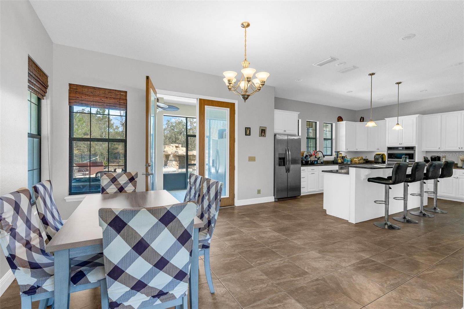 CAMBRIDGE VILLAS - Residential