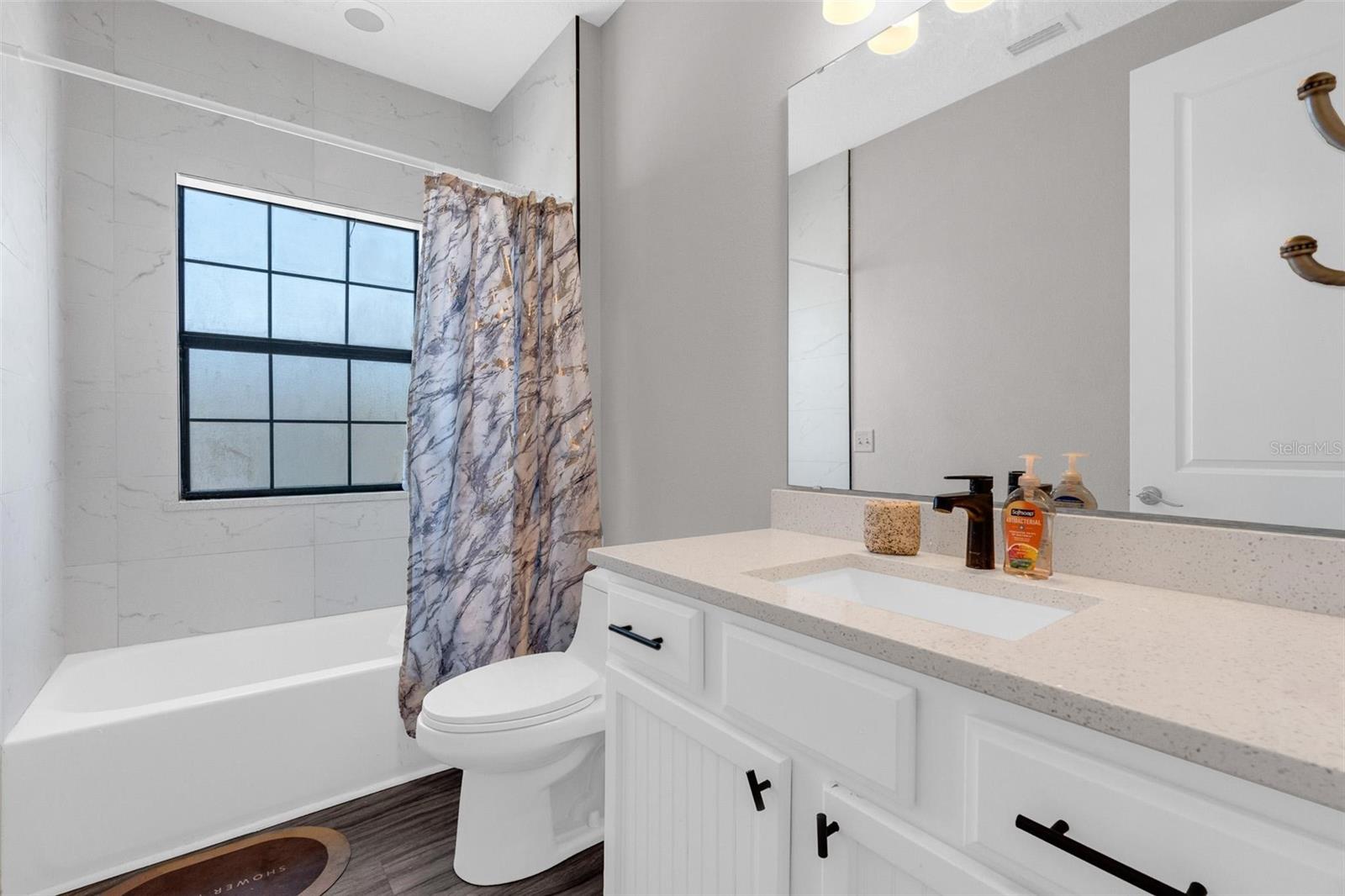 CAMBRIDGE VILLAS - Residential