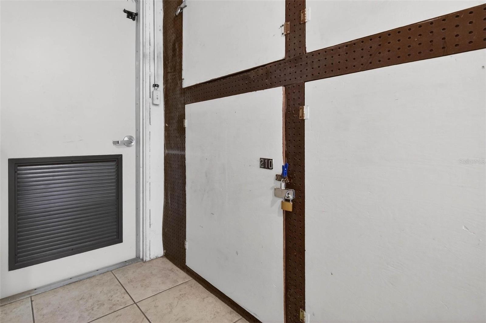 RIDGEWOOD GROVES - Residential