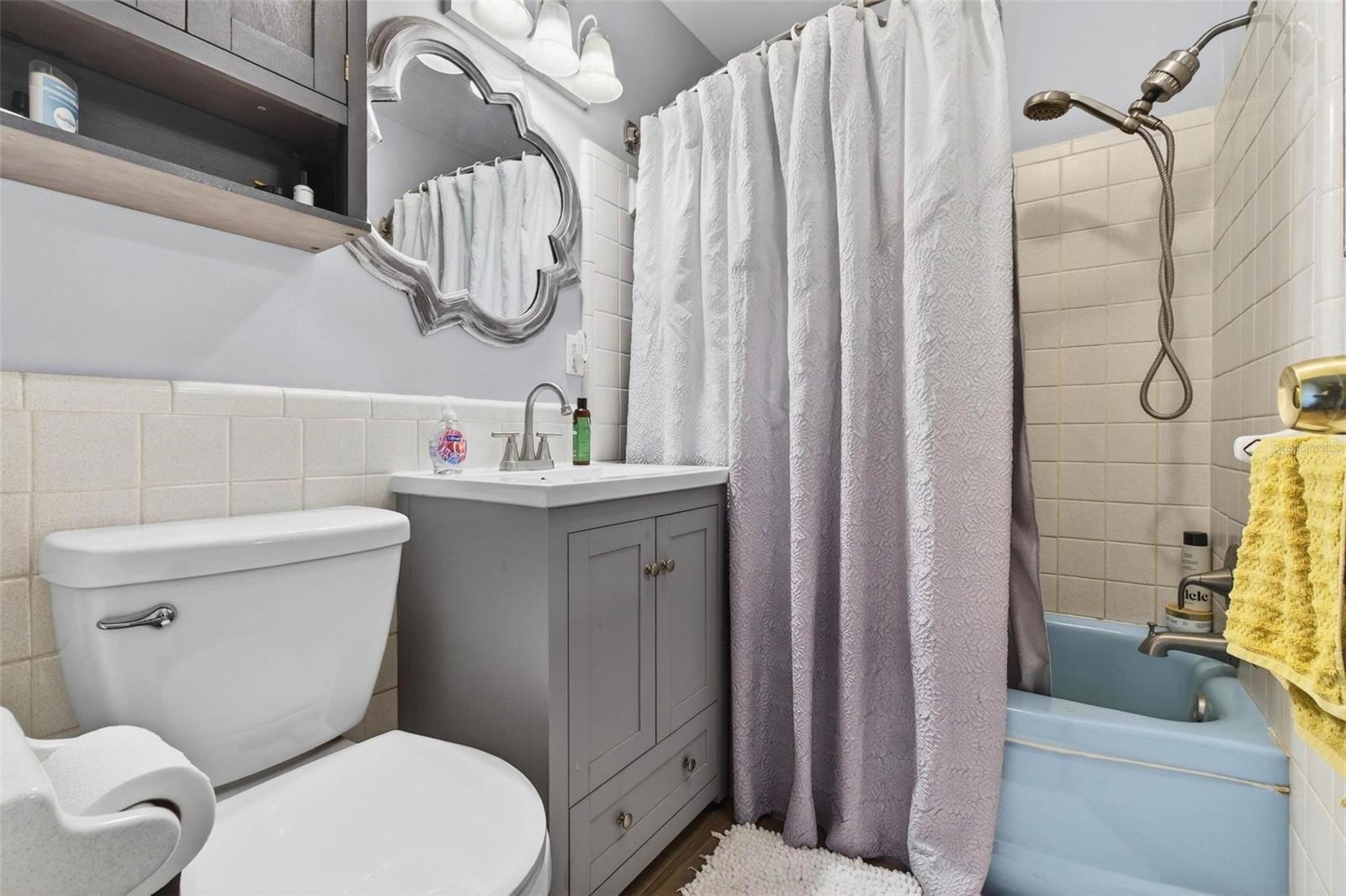 RIDGEWOOD GROVES - Residential