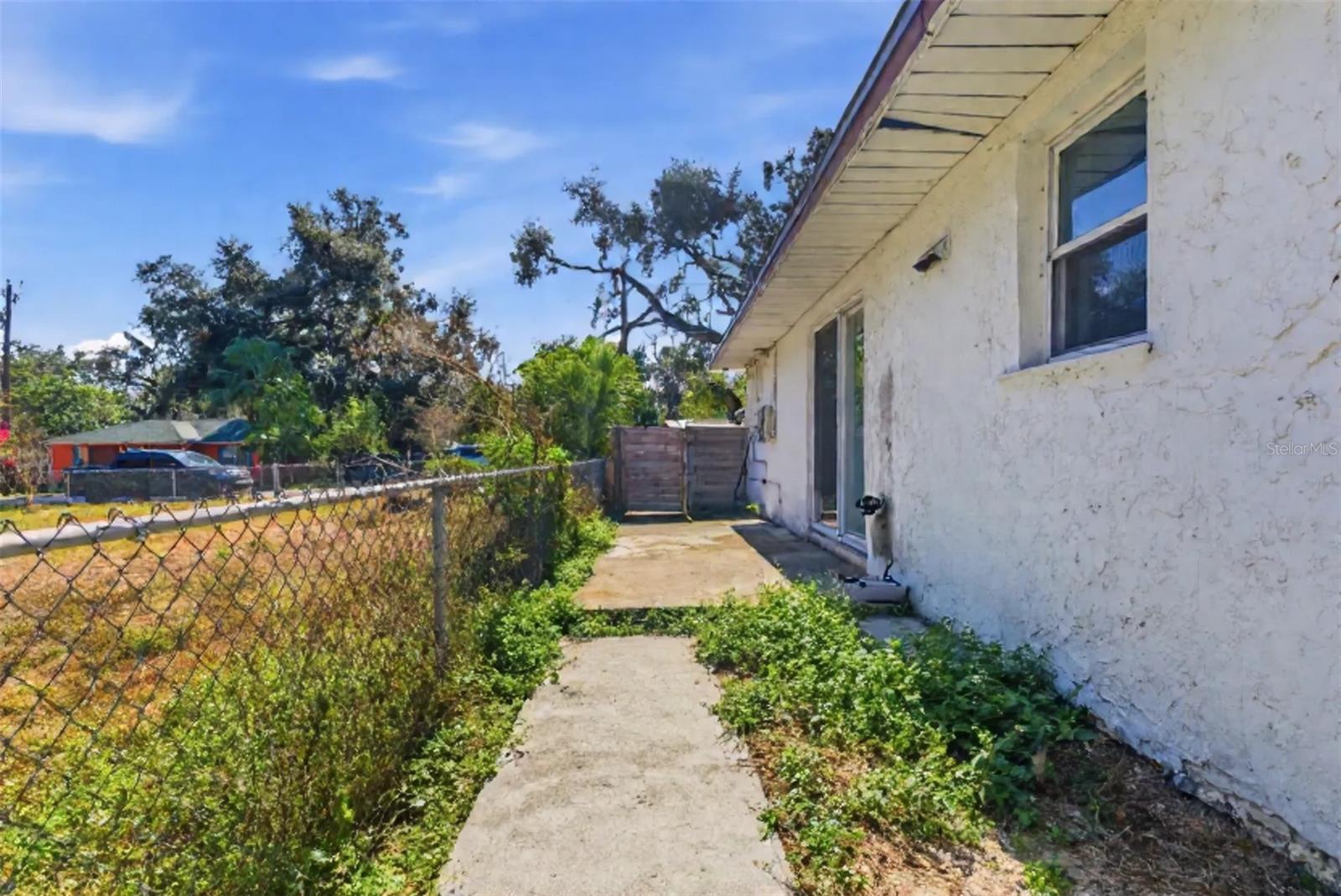 SEFFNER PARK - Residential Lease