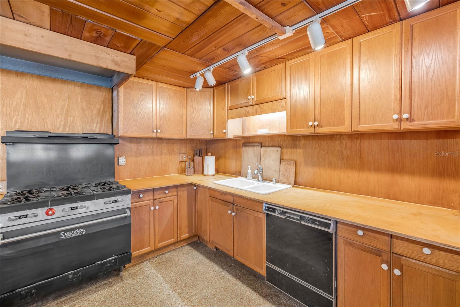 DETWILERS ADD 01 NEW SMYRNA BCH - Residential