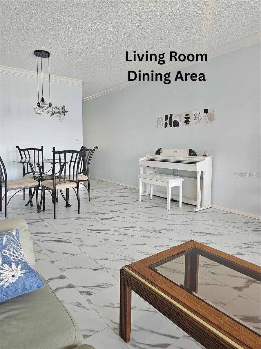 ON TOP OF THE WORLD - Residential Lease