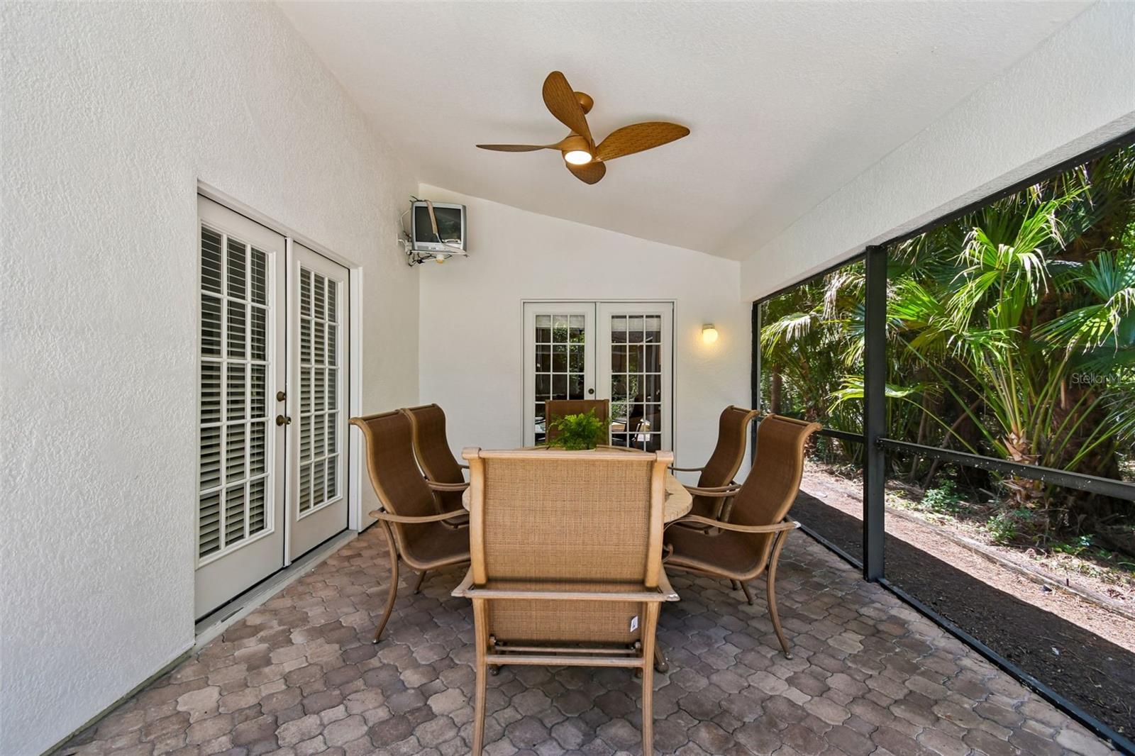 LOST LAKE ESTATES - Residential