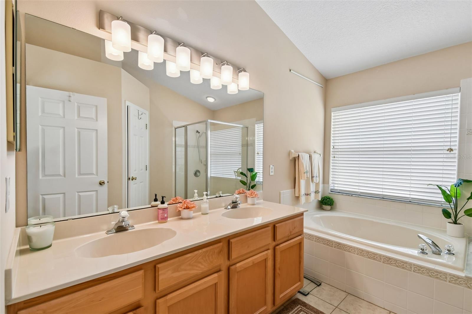 LOST LAKE ESTATES - Residential