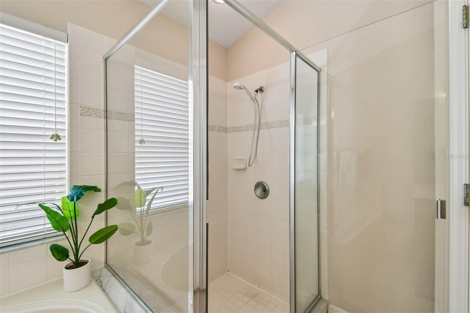 LOST LAKE ESTATES - Residential