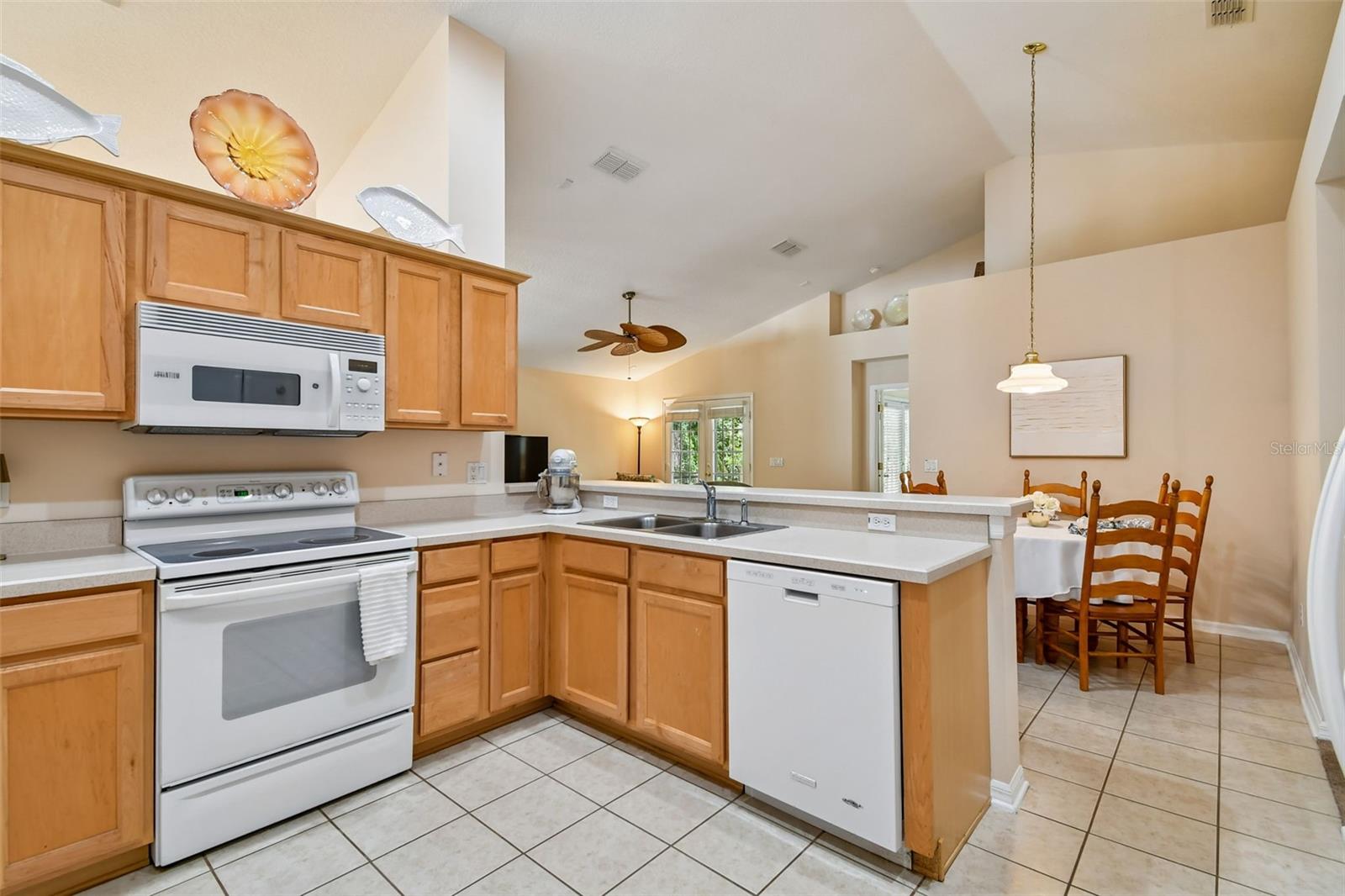 LOST LAKE ESTATES - Residential