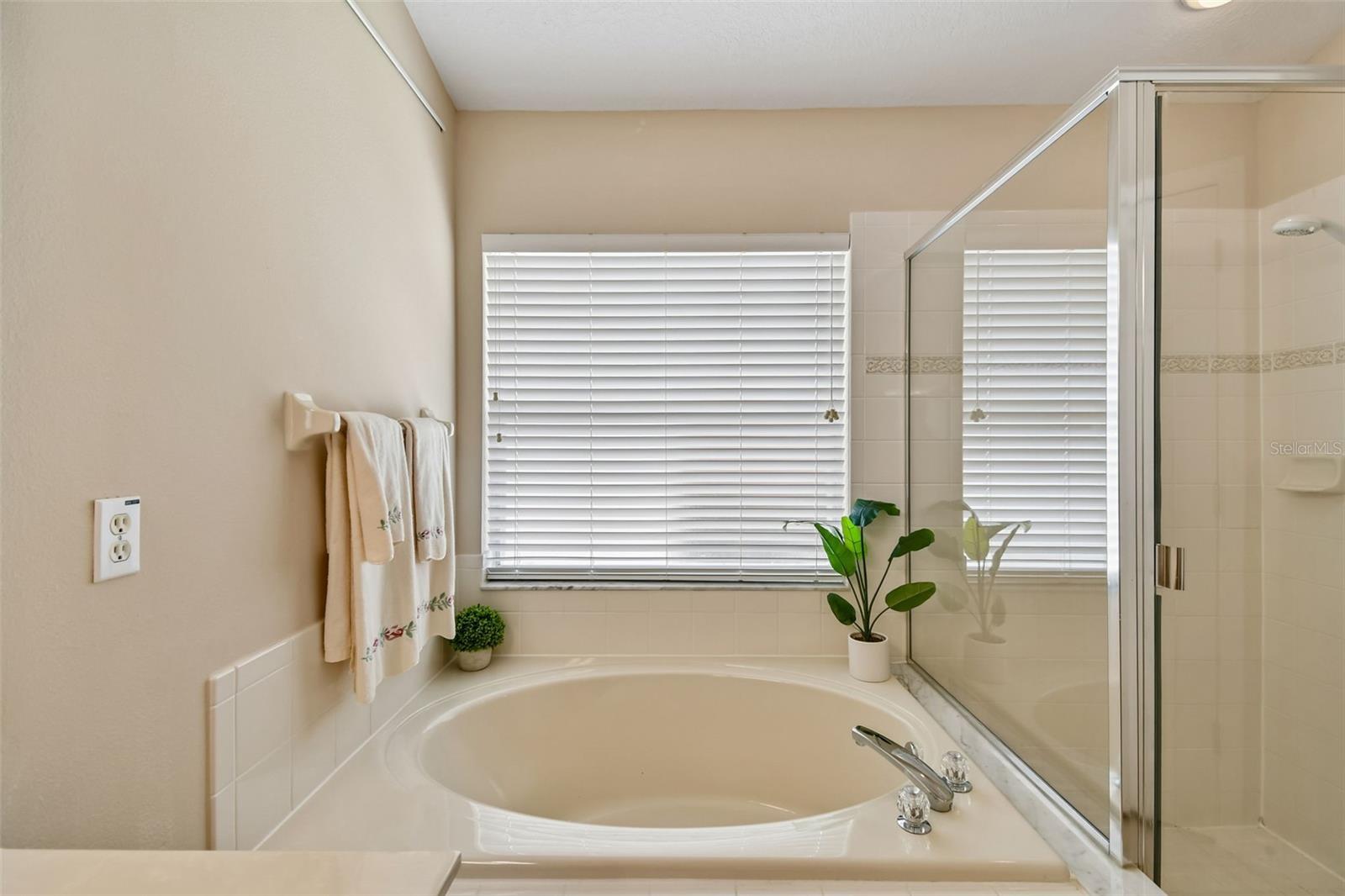 LOST LAKE ESTATES - Residential