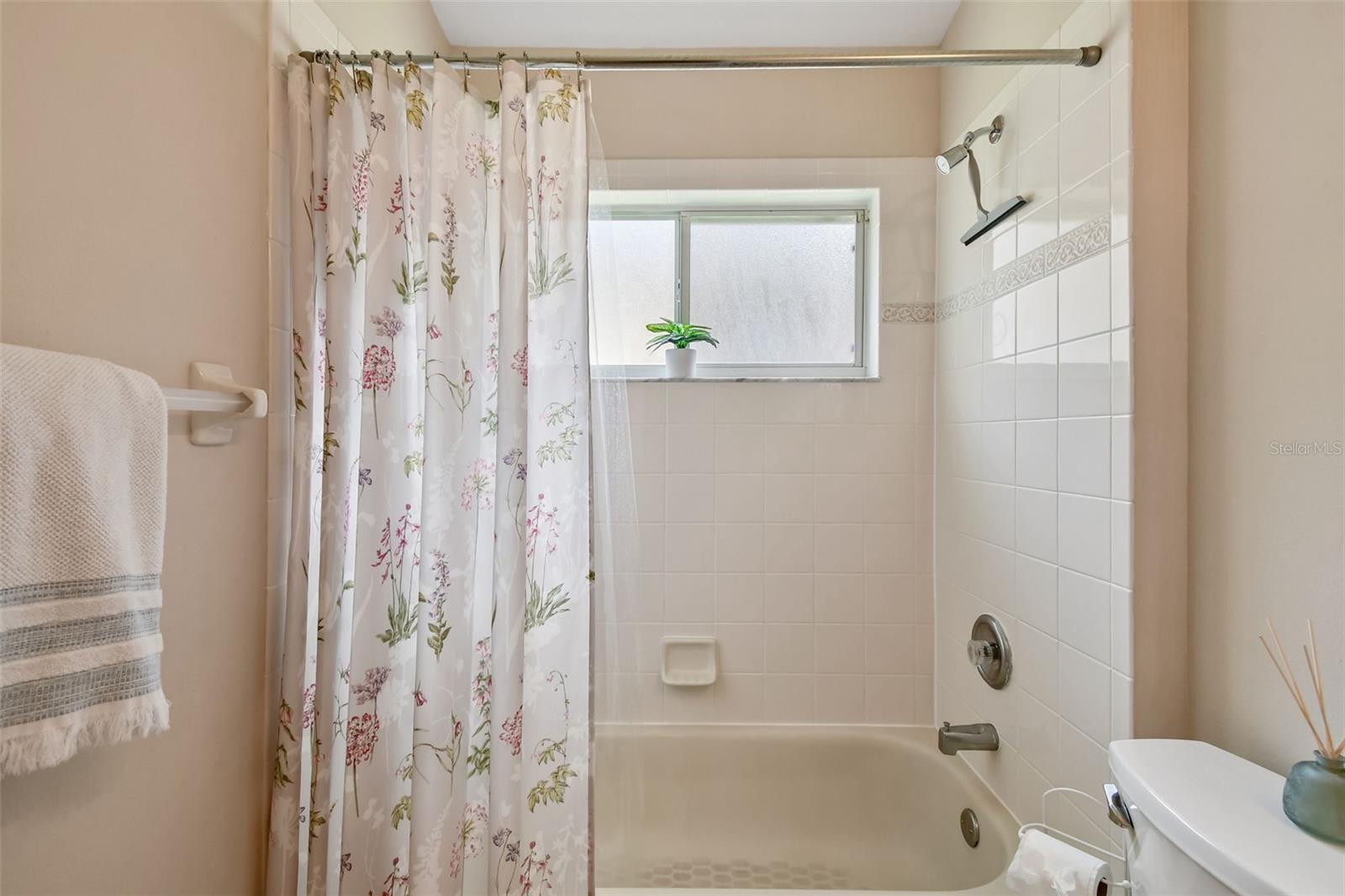 LOST LAKE ESTATES - Residential