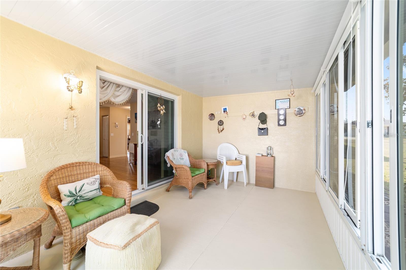 ON TOP OF THE WORLD - Residential