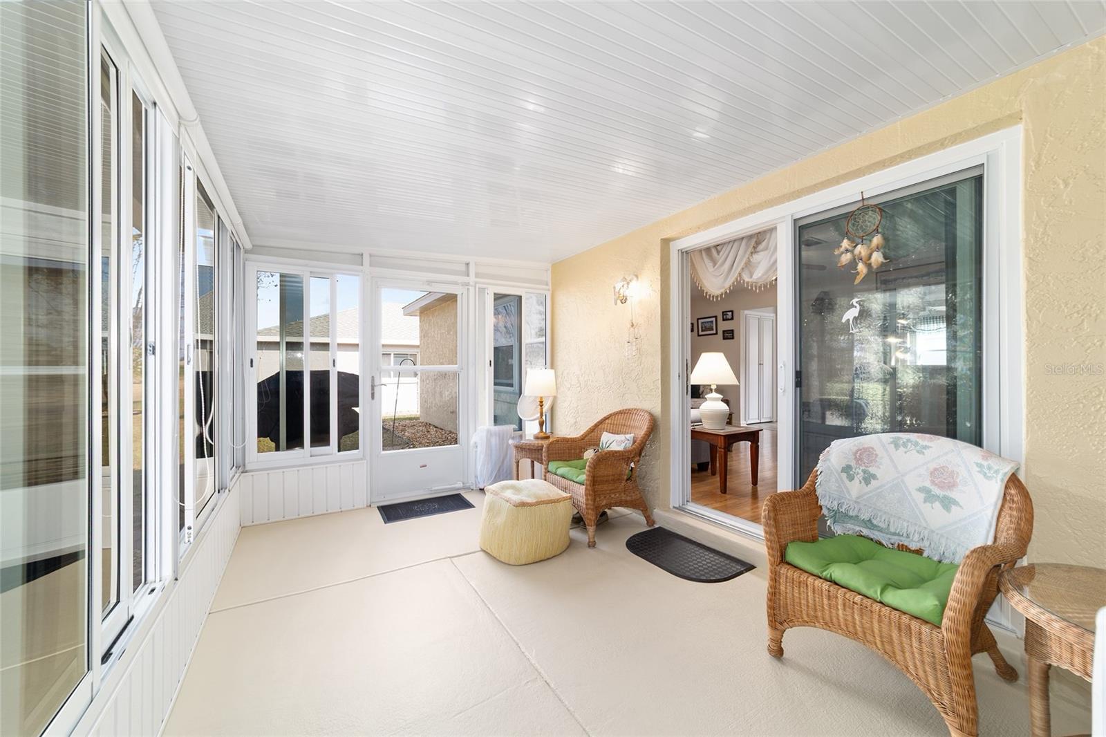 ON TOP OF THE WORLD - Residential