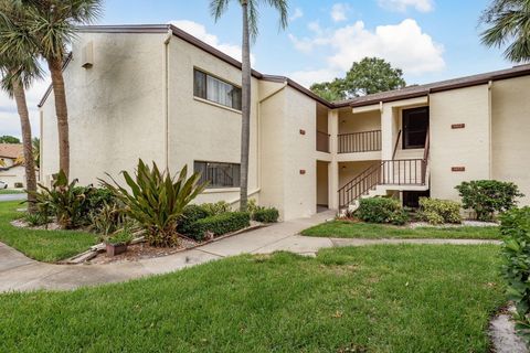 Photo of 700 Starkey Road #1411, Largo, FL 33771 (MLS # TB8424519) Photo of 700 Starkey Road #1411, Largo, FL 33771 (MLS # TB8424519)