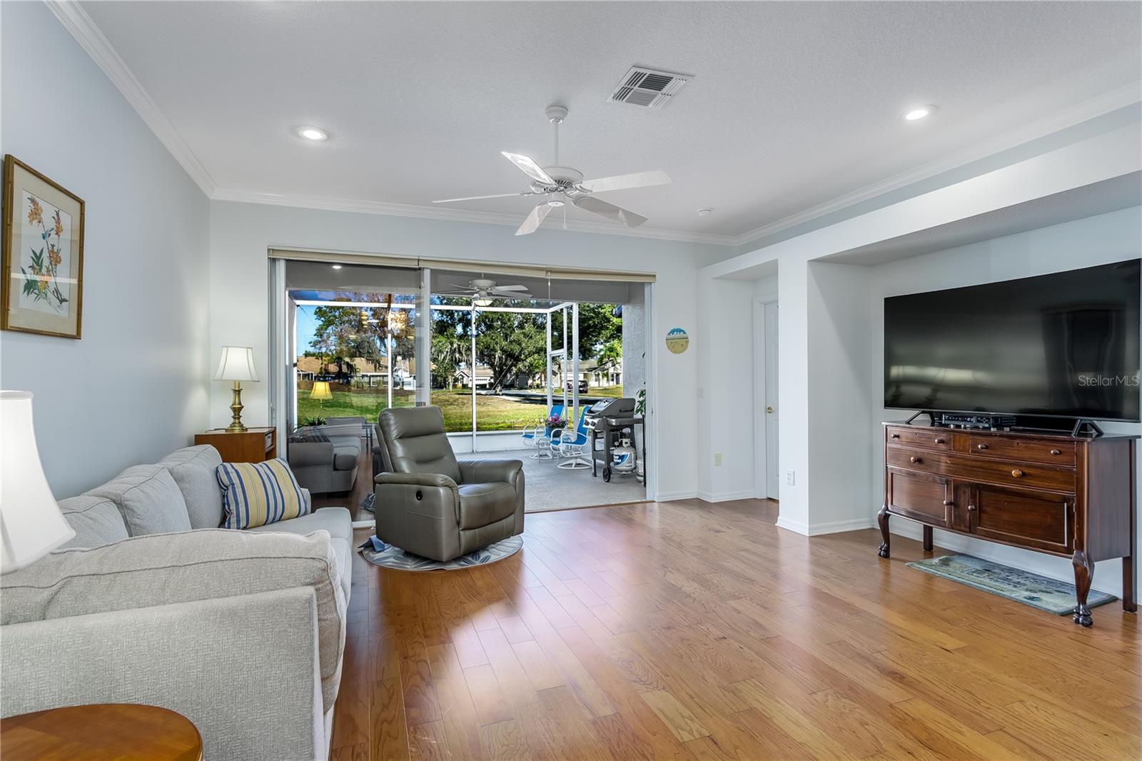 GROVES PH 02 CLUB VILLAS - Residential