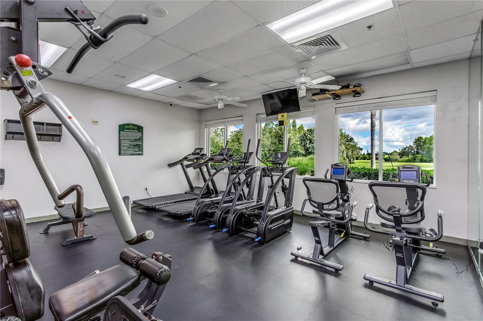 GROVES PH 02 CLUB VILLAS - Residential