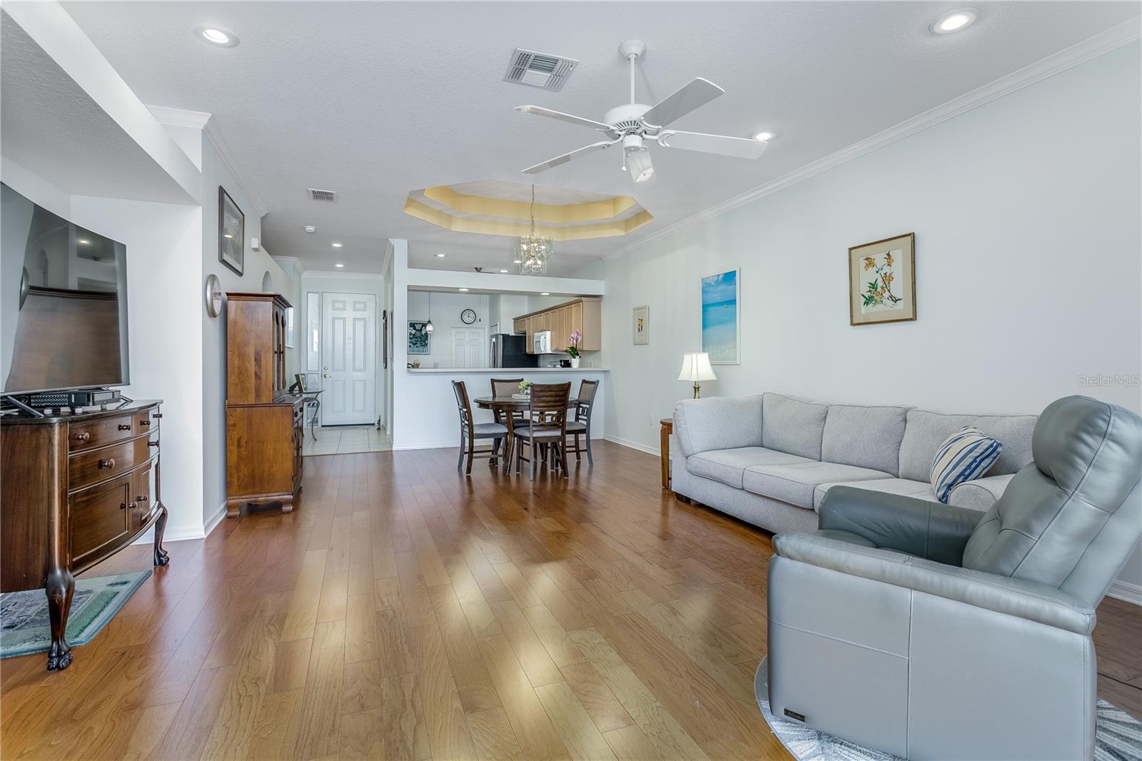 GROVES PH 02 CLUB VILLAS - Residential