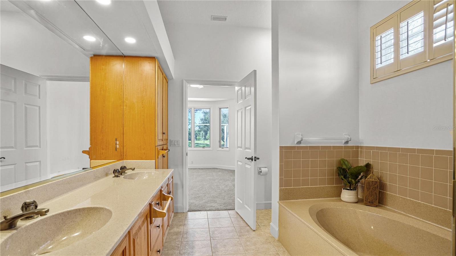 ROSEDALE 9 - Residential